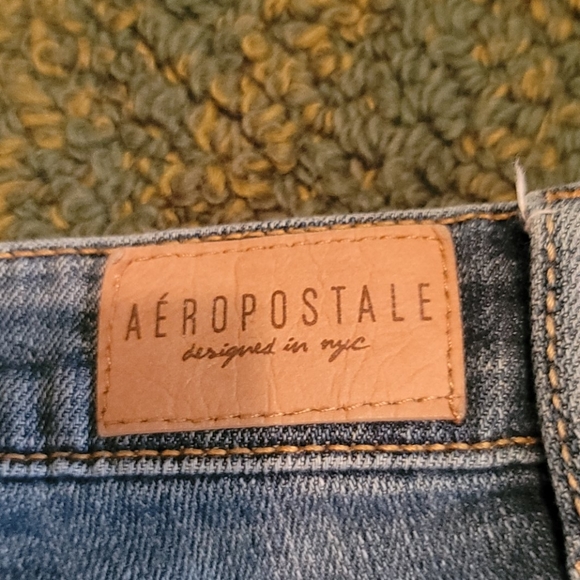 Aeropostale distressed shorts - Picture 3 of 4